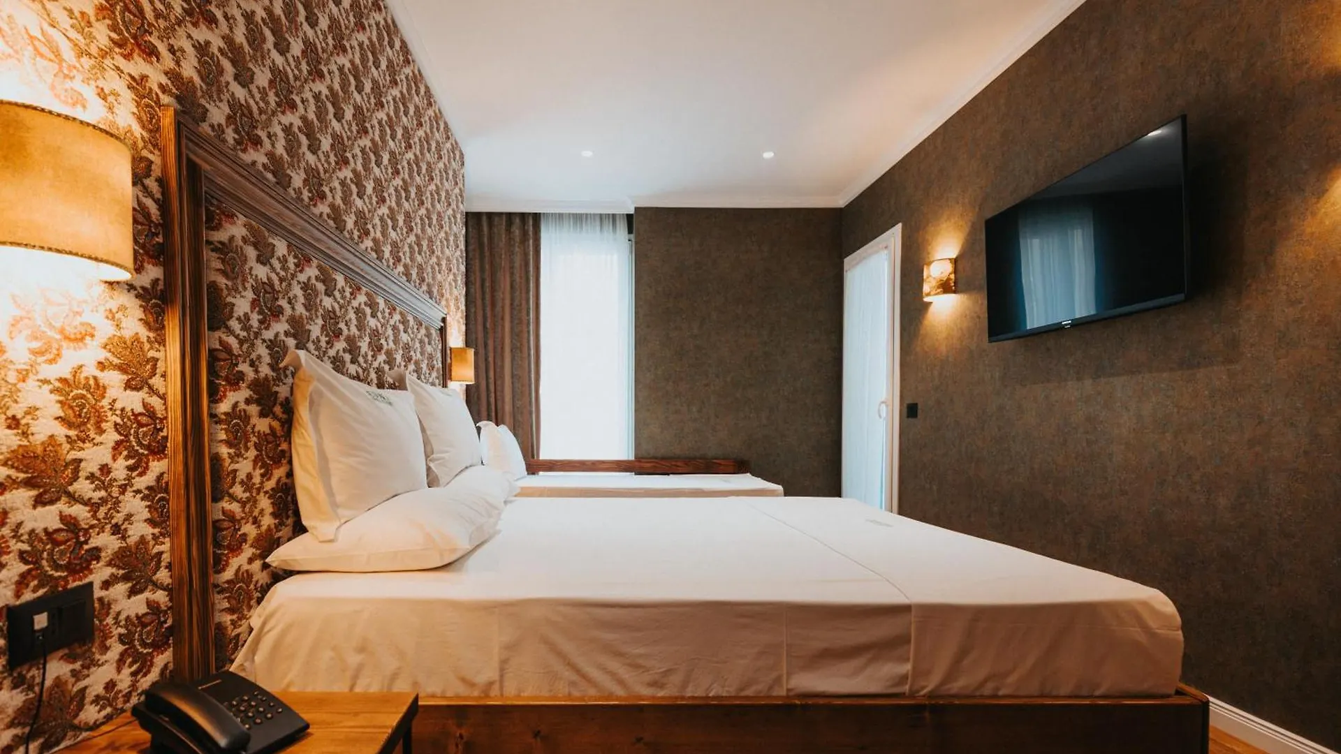Ledina Hotel Orikum 4*,